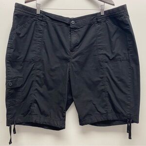 4 for $25 ☘️ St. John's Bay Women's Black Cargo Shorts